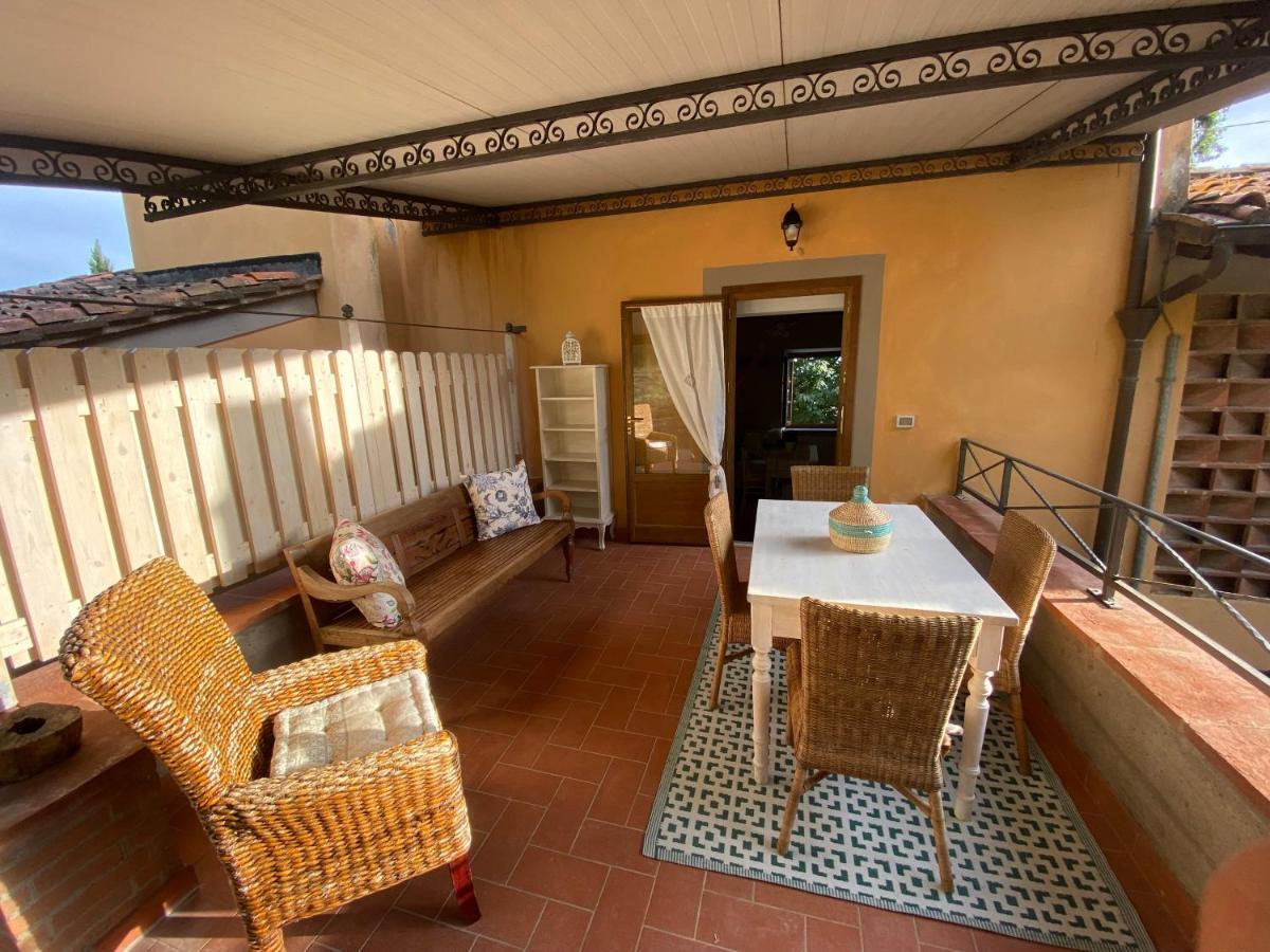 הוילה Uzzano La Casa Sui Colli מראה חיצוני תמונה